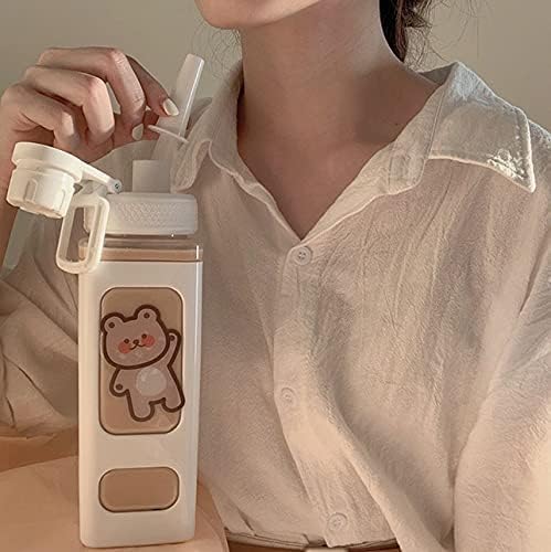 בקבוק מים jqwsve kawaii עם קש ומדבקה, בקבוק מים דובי קוואיי, בקבוק שתייה מרובע נייד ספורט נייד גדול לילדה, כוסות תה חמוד של מיץ מיץ