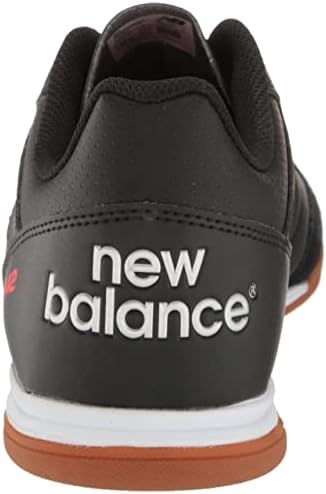 קבוצת New Balance's Men 442 V2 בנעל כדורגל